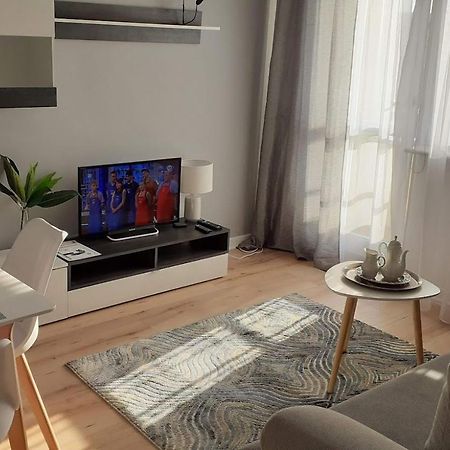 Apartament M-3 Centrum Çestohova Dış mekan fotoğraf