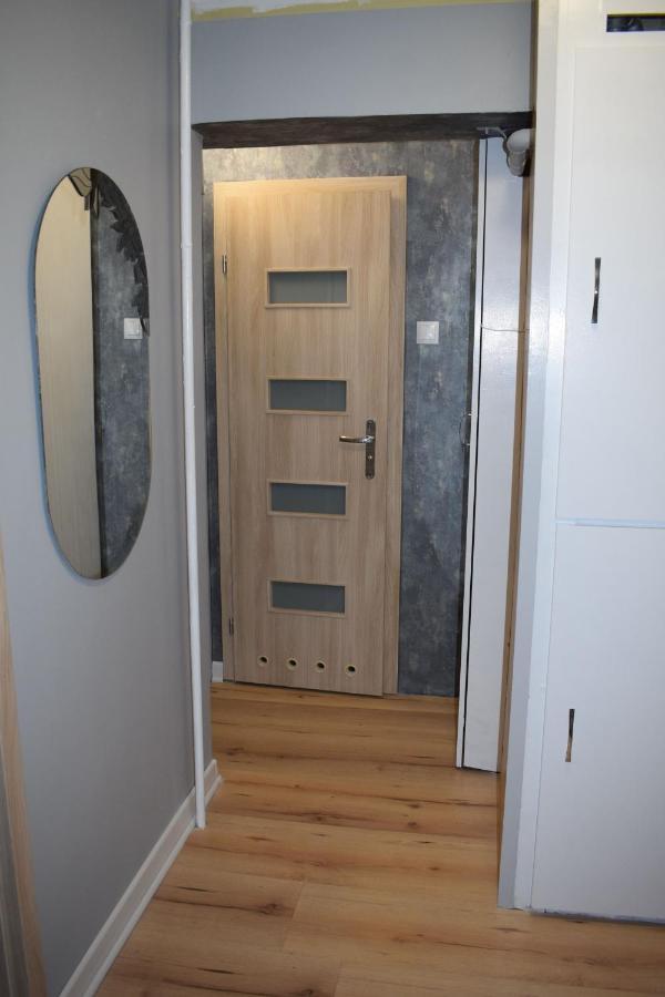 Apartament M-3 Centrum - 38M2 Çestohova Dış mekan fotoğraf