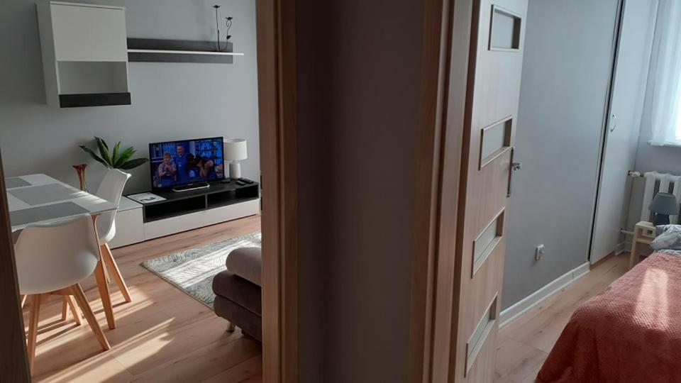 Apartament M-3 Centrum Çestohova Dış mekan fotoğraf