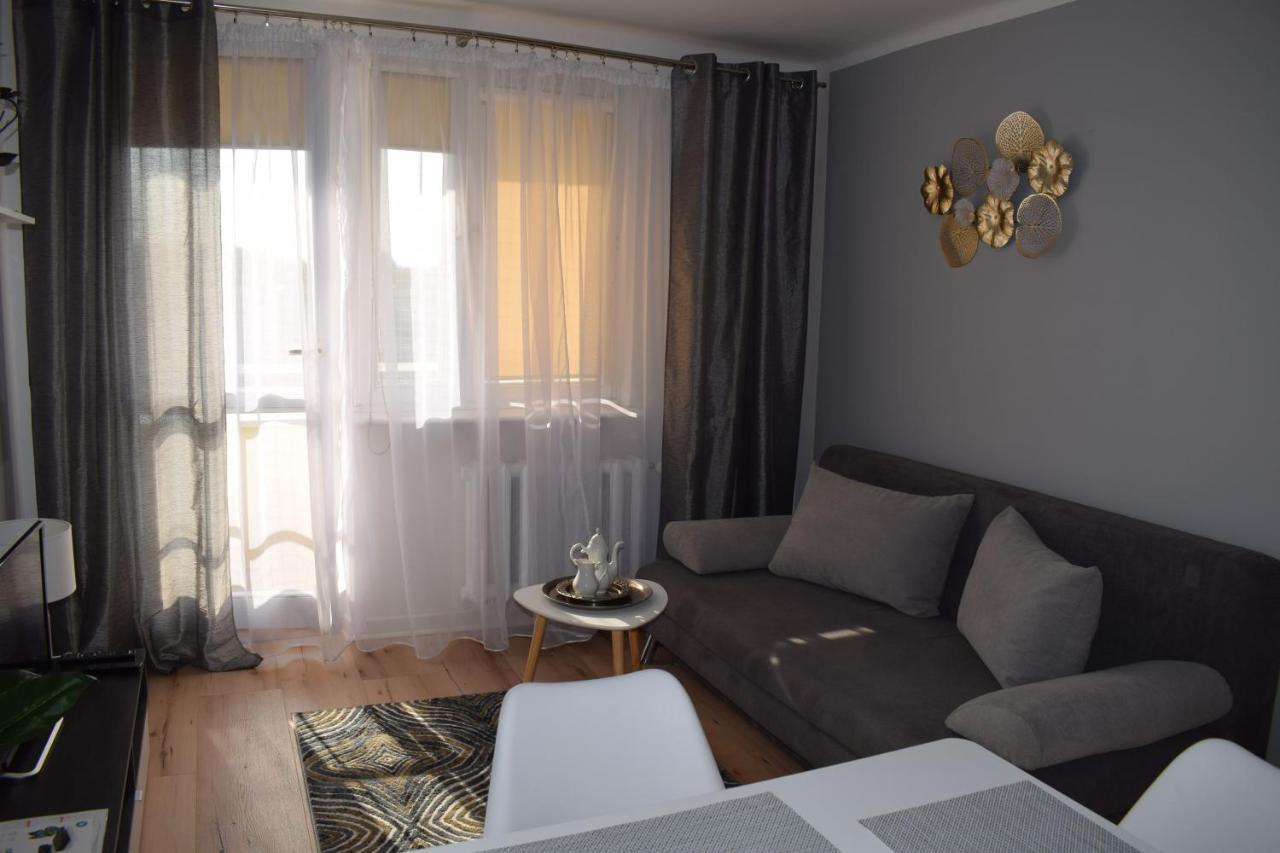 Apartament M-3 Centrum Çestohova Dış mekan fotoğraf