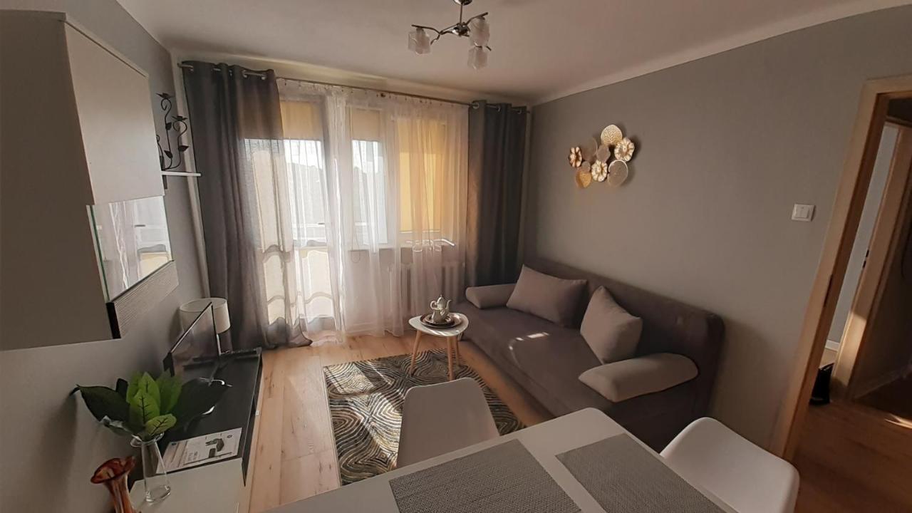 Apartament M-3 Centrum Çestohova Dış mekan fotoğraf